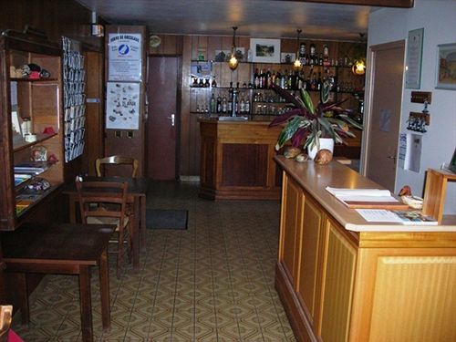 Hotel Chastrusse Nadaillac-de-Rouge Eksteriør billede